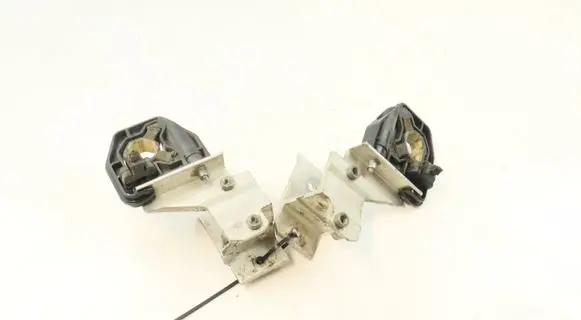 BMW 3 F30 F35 F31 Radiator mount bracket 7600540 17117600540 7600541