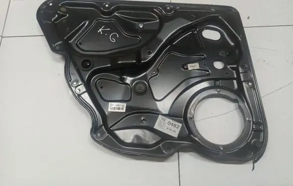 Volkswagen PASSAT B6 Front door electric window regulator 0624153140