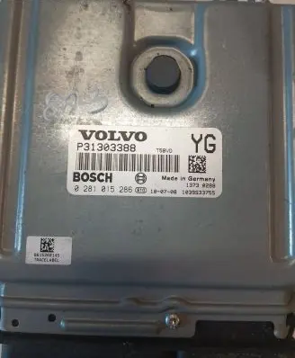 Volvo S80 Engine control unit/module P31303388 13730288 0281015286