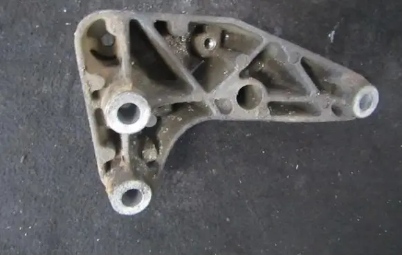 Opel Astra G Engine mounting bracket 90575142