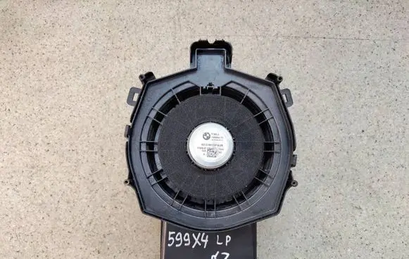BMW X4 G02 Subwoofer speaker 1835341008 18353410