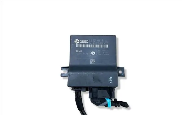 Audi A6 S6 C6 4F Gateway control module 4L0907468B