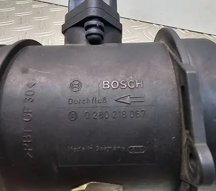 Audi A4 S4 B7 8E 8H Mass air flow meter 0280218067