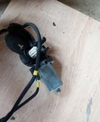 Mercedes-Benz C W203 Seat adjustment motor a2038202042kz