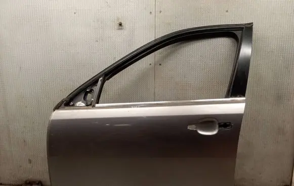 Cadillac BLS Front door