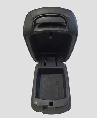 KIA Carens II Armrest