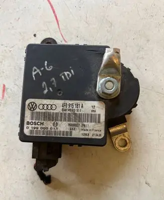 Audi A6 S6 C6 4F Power management control unit 4F0915181A