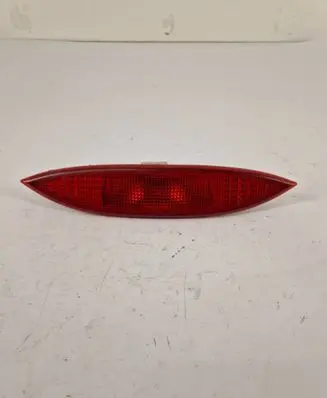 Nissan Note (E11) Third/center stoplight 