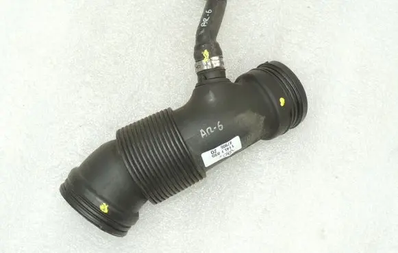 Alfa Romeo Giulietta Air intake hose/pipe 50525493