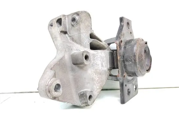 Nissan Qashqai Engine mount bracket SD130607
