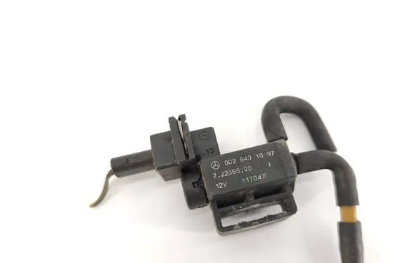 Mercedes-Benz ML W164 Turbo solenoid valve 0025401897 11T047 72235500