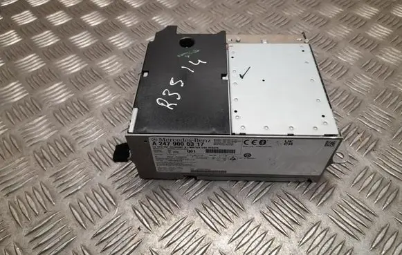 Mercedes-Benz B W247 Radio/CD/DVD/GPS head unit A2479000317
