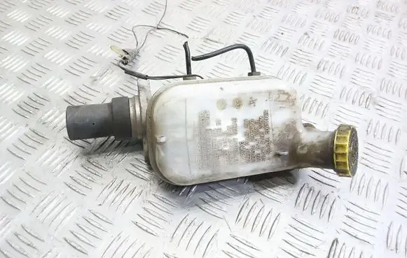 Chrysler Grand Voyager IV Master brake cylinder