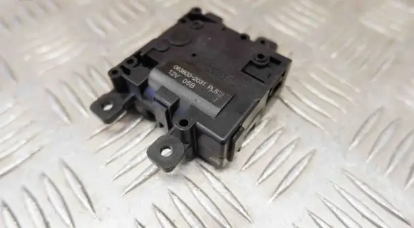 Toyota C-HR I A/C air flow flap actuator/motor 0638002031