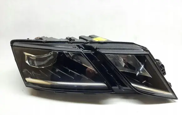 Skoda Octavia Mk3 (5E) Headlight/headlamp 5E1941016F