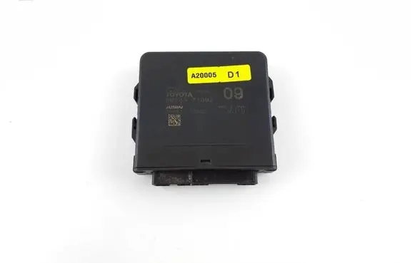 Toyota Hilux (AN120, AN130) Torque split ecu control unit/module 8953371092 36381112720
