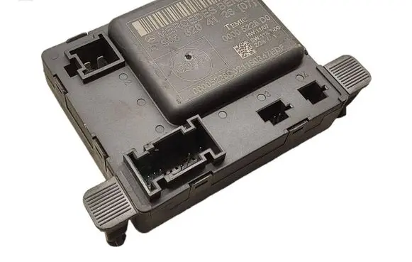 Mercedes-Benz Sprinter W906 Door control unit/module A9068204126 00005228D0