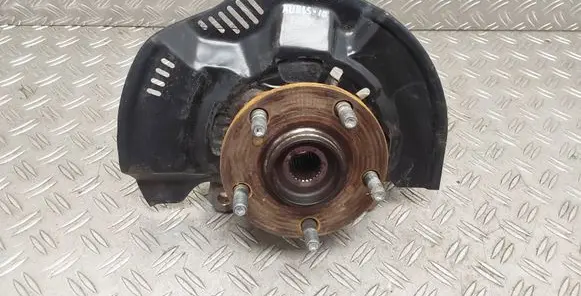Toyota Auris 150 Front wheel hub