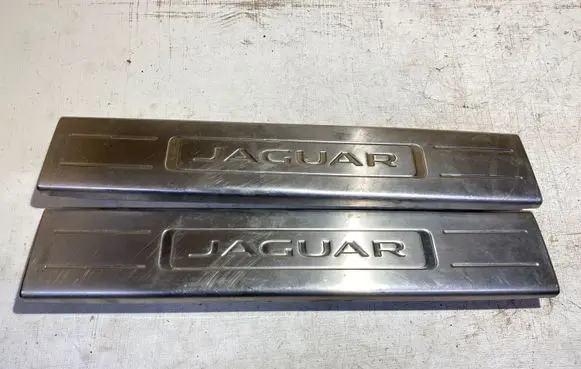 Jaguar XJ X351 Front sill trim cover AW9313201