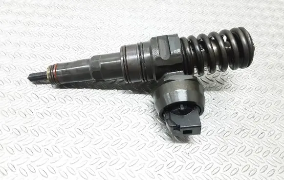 Audi A3 S3 A3 Sportback 8P Fuel injector 038130073BN