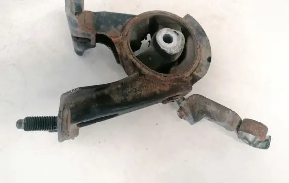 Toyota Corolla E140 E150 Engine mount bracket 123710d180 12371-0d180