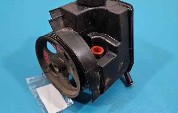 Citroen Xsara Picasso Power steering pump 9636320580 IMPRK1525876