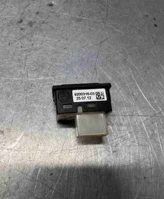 BMW 5 F10 F11 Tailgate opening switch 920031603