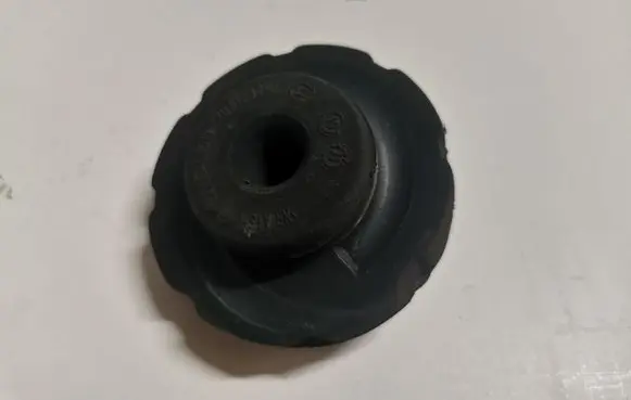 Audi Q5 SQ5 Rear coil spring rubber mount 8K0512149