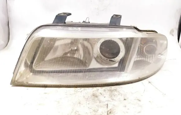 Audi A4 S4 B5 8D Headlight/headlamp 084411137L