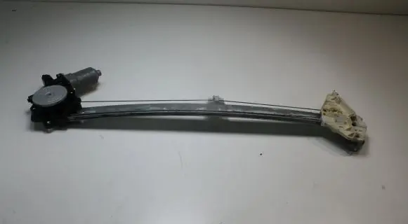 Honda CR-V Front door electric window regulator 