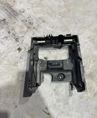 Audi Q7 4M Other engine bay part 4M0907650B