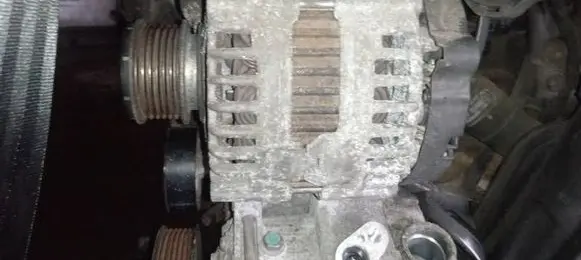Volkswagen PASSAT B7 Generator/alternator 03L903023D 0121715071