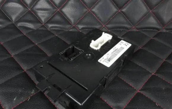 Renault Trafic II (X83) Comfort/convenience module 8200943317 00027879 18217981
