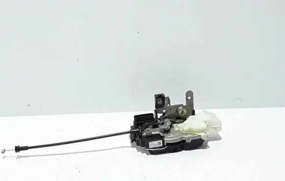 Volvo V40 Front door lock 31440390