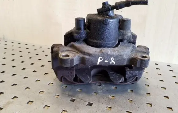 Volkswagen Golf Plus Front brake caliper