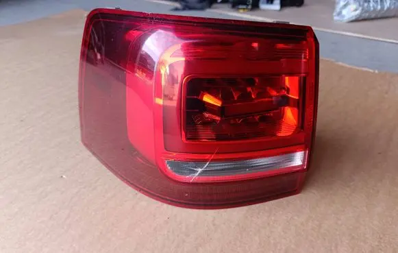 Volkswagen Sharan Tailgate rear/tail lights 7N0945207