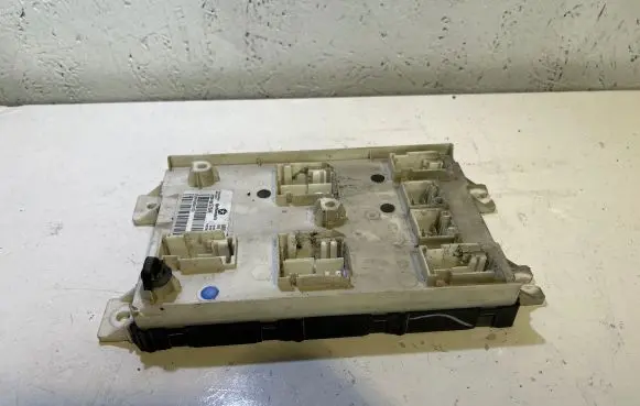 Dodge Challenger BSM Control unit 68186570AE YH154501129 68186567AE
