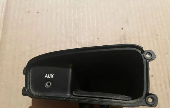 Hyundai H-1, Starex, Satellite AUX in-socket connector 932804H100