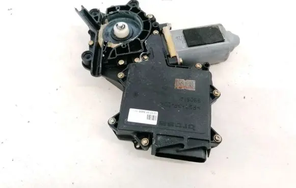Seat Alhambra (Mk1) Front door window regulator motor 7M3959802 YM2114533AA