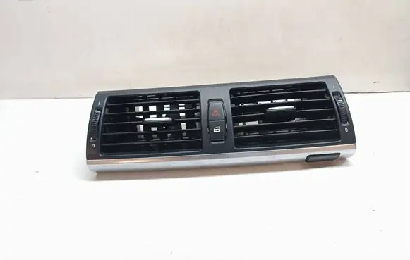 BMW X5 E70 Dash center air vent grill 7161801 7161802 6958654