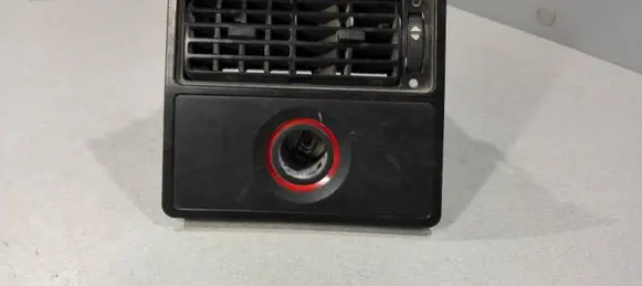 Rear air vent grill
