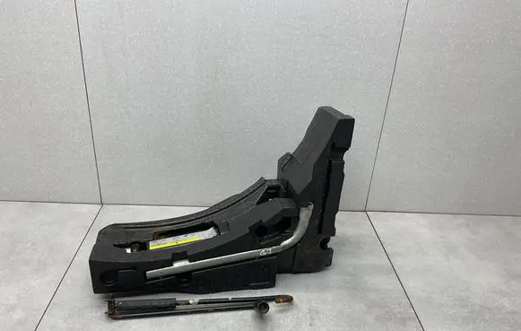 Volkswagen Golf VII Lift Jack 5Q0011031B 5G0012115AD