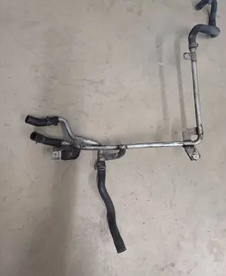 Audi Q7 4L Engine coolant pipe/hose 06E121083H