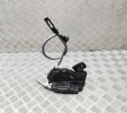 Seat Tarraco Rear door lock 5TA839015K