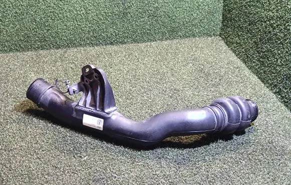Intercooler hose/pipe