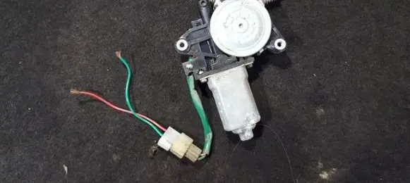 Suzuki Wagon R+ Front door window regulator motor 8346074f00 0621008710