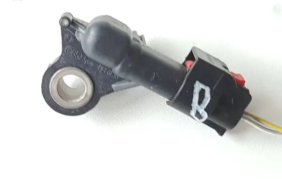 Fiat 500X Airbag deployment crash/impact sensor 51943477