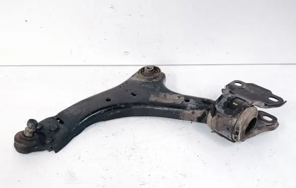 Volvo XC70 Front lower control arm/wishbone 7G9N3A052FJ