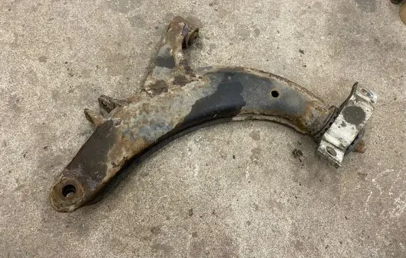 Subaru Forester SF Front lower control arm/wishbone