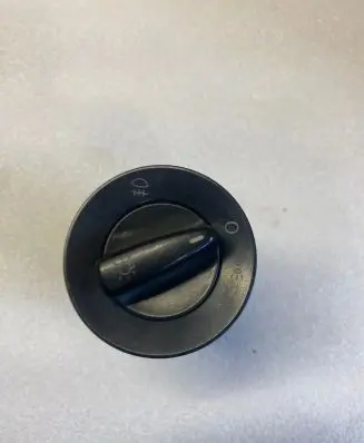 Volkswagen Golf IV Light switch